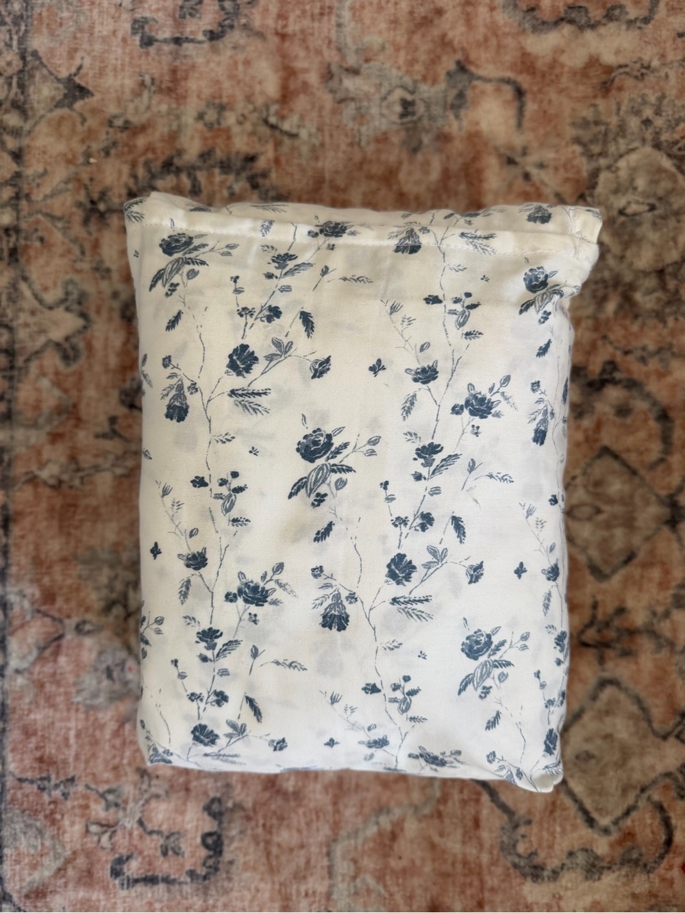 NEVER USED Target blue and white floral twin/twin XL bed set